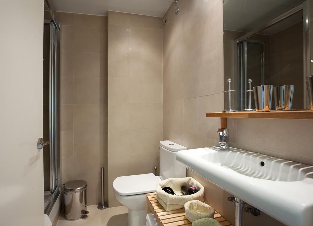 Ab Montjuic Apartment Barcelona Room photo